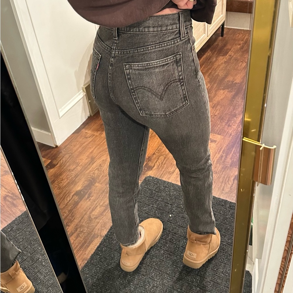 Levi Wedgie Jean